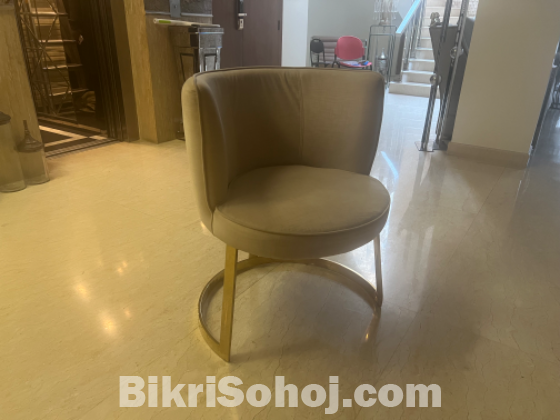 8 pcs Used Dining chairs imported from china